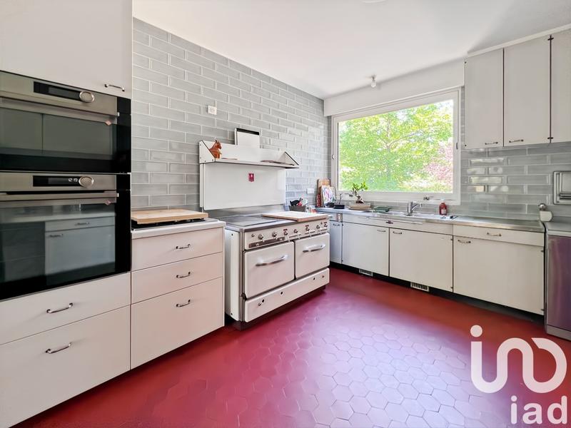 Appartement - 206 m² - 9 pièces