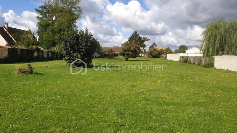 Terrain constructible - 1 321 m²