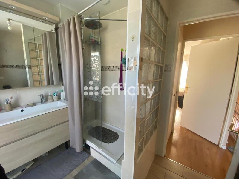 Appartement - 90 m² - 5 pièces