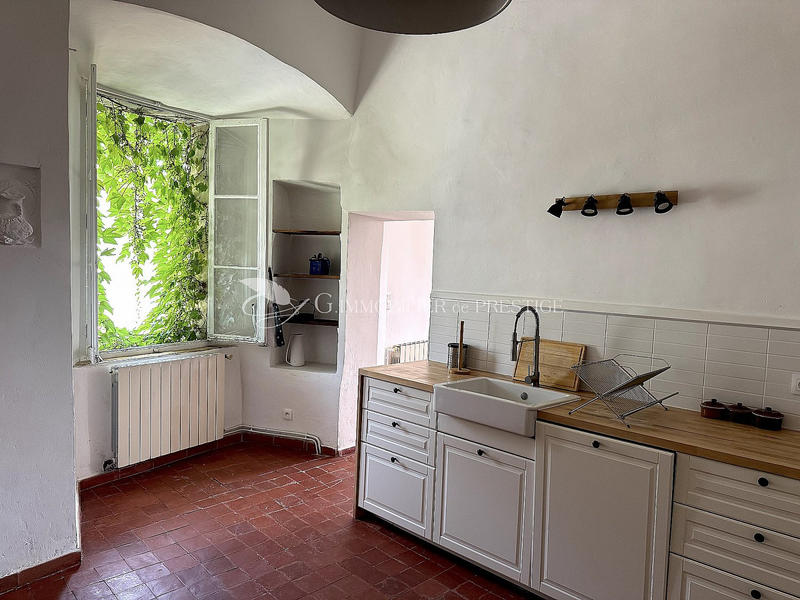 Maison de village - 200 m² - 9 pièces