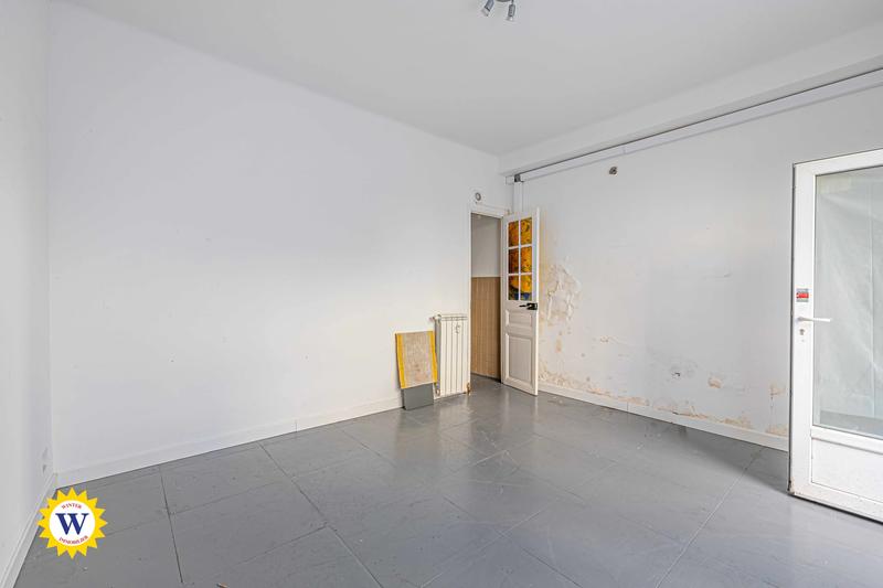 Local commercial - 16 m² - 1 pièce