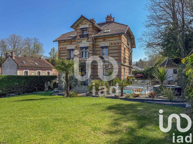 Maison - 265 m² - 12 pièces