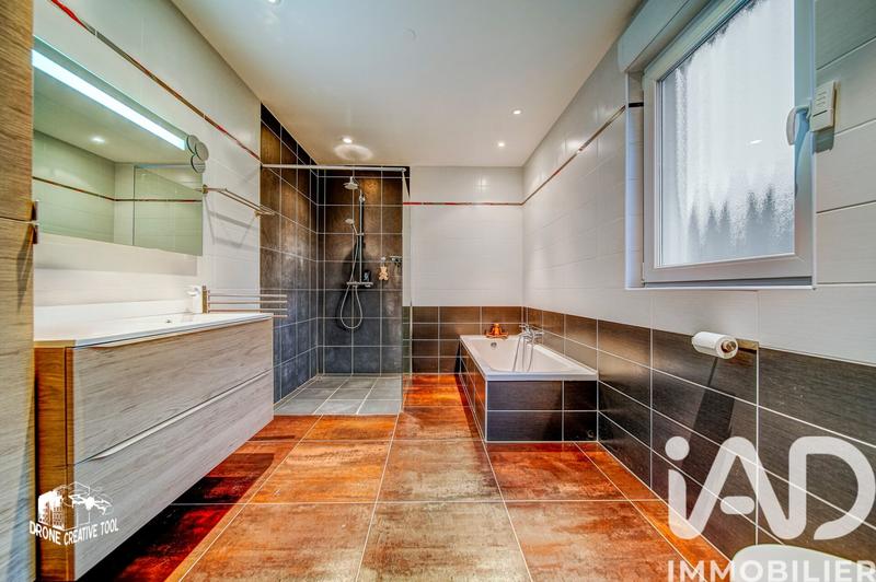 Maison - 264 m² - 6 pièces