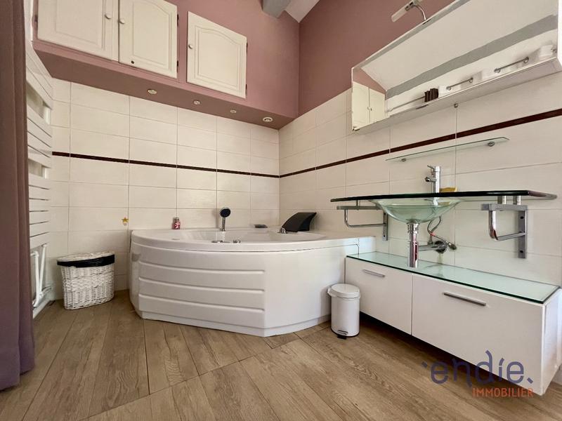 Maison - 135 m² - 4 pièces