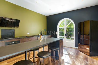 Villa - 273 m² - 8 pièces