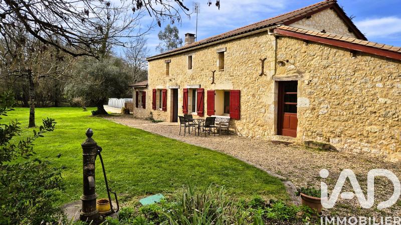 Maison - 200 m² - 8 pièces