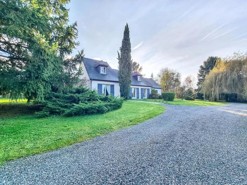 Propriété - 150 m² - 6 pièces