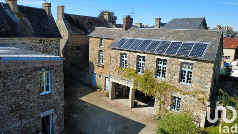 Maison - 205 m² - 8 pièces