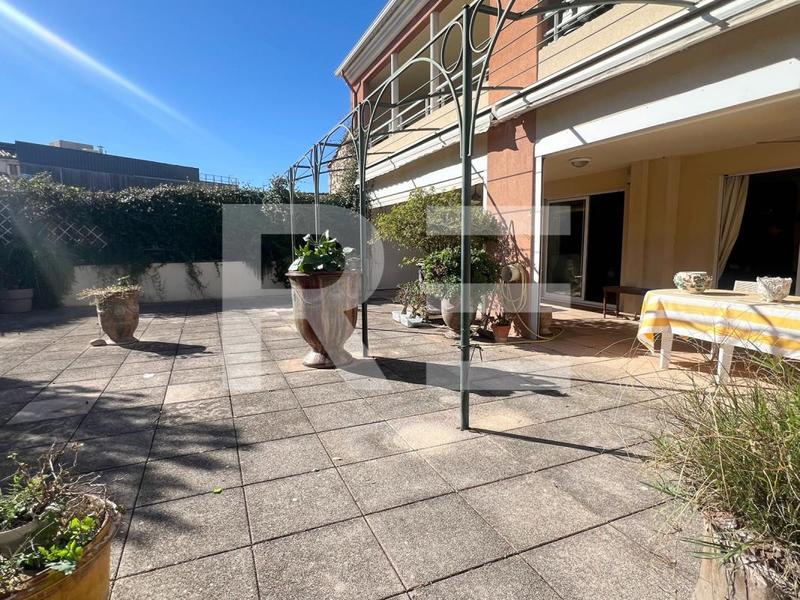 Appartement - 170 m² - 7 pièces