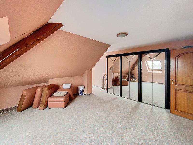 Villa - 272 m² - 6 pièces