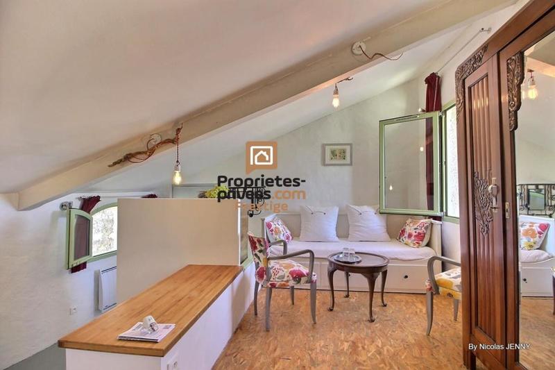 Maison de village - 257 m² - 7 pièces