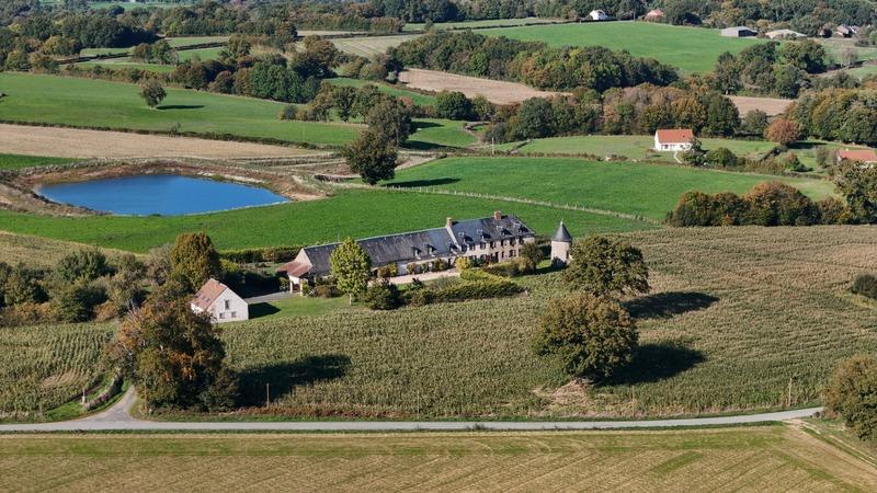 Château - 320 m² - 9 pièces