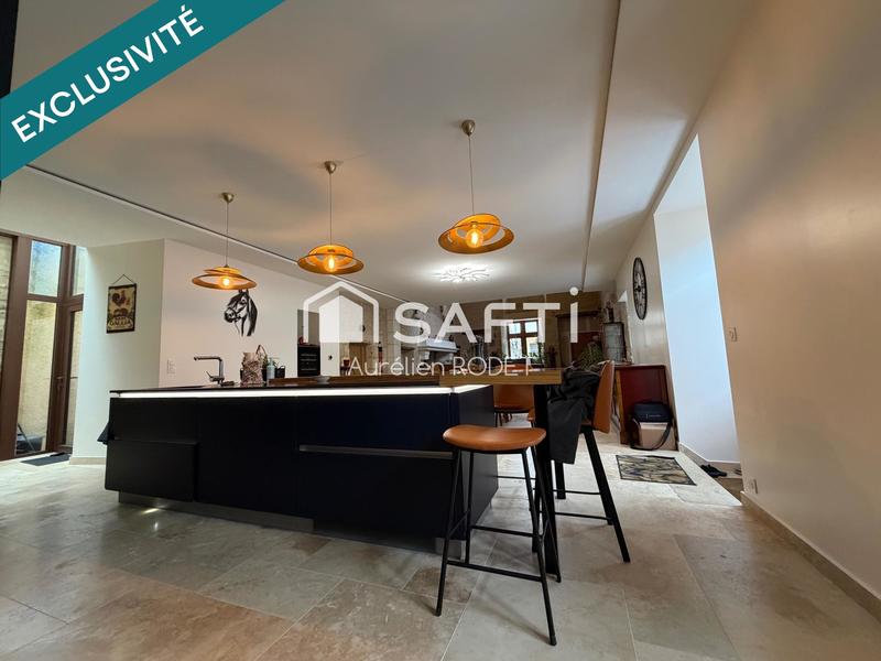 Maison - 270 m² - 7 pièces