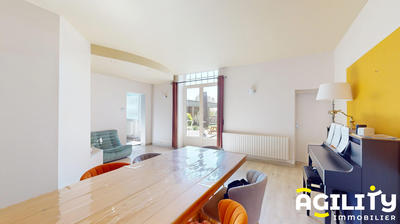 Maison - 272 m² - 7 pièces