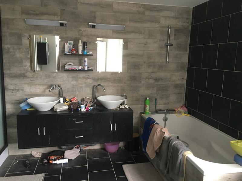 Maison - 255 m² - 10 pièces