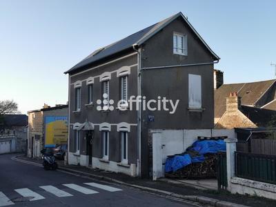 Maison de ville - 80 m² - 5 pièces