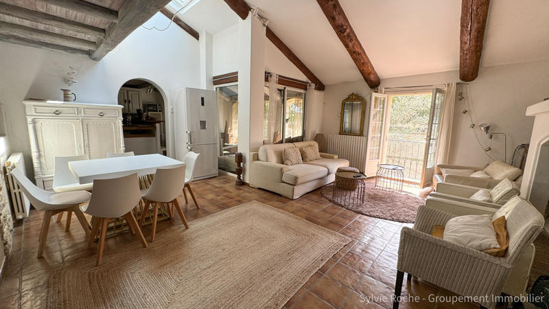 Mas - 254 m² - 10 pièces