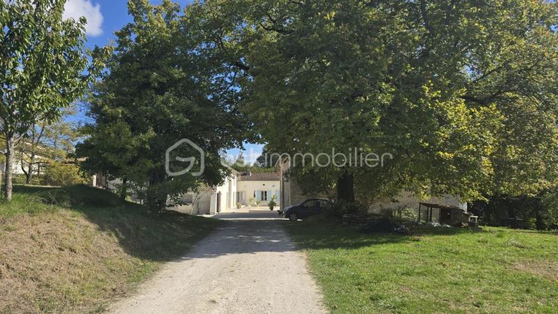 Maison de maîtres - 530 m² - 17 pièces