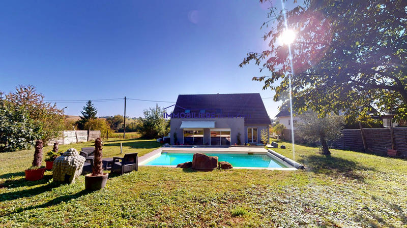 Maison - 199 m² - 6 pièces