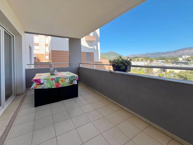 Appartement - 79 m² - 4 pièces