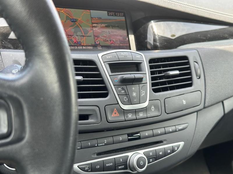 Renault Laguna III (2) 2.0 Dci 175 Initiale Bva6