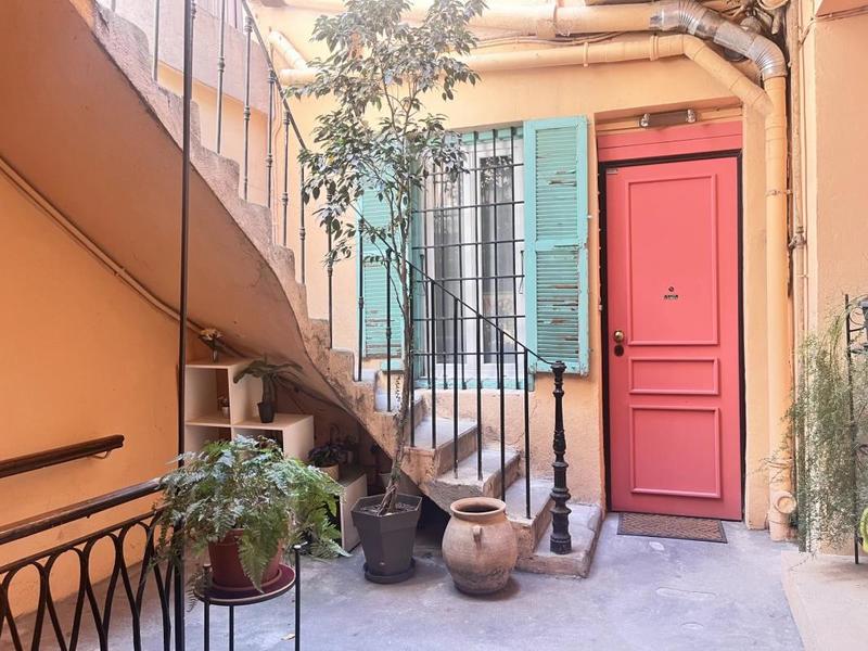 Studio - 14 m² - 1 pièce