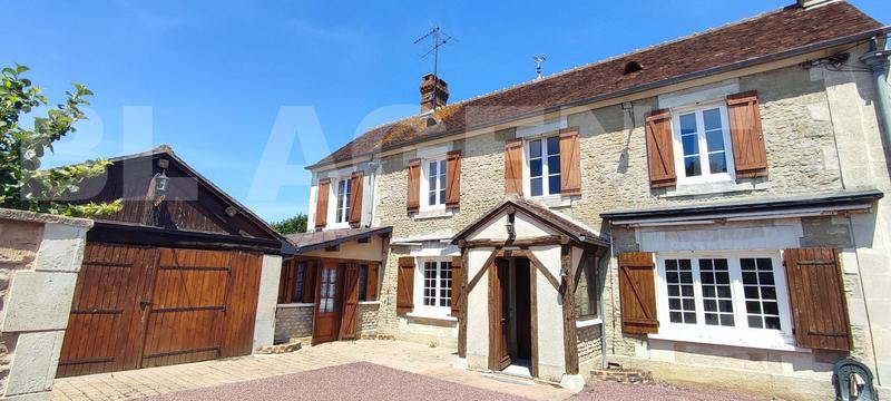 Maison en pierre - 230 m² - 10 pièces