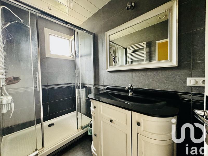 Maison - 180 m² - 10 pièces