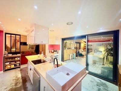 Maison - 186 m² - 7 pièces