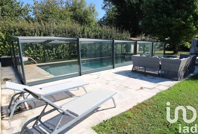 Maison - 219 m² - 6 pièces