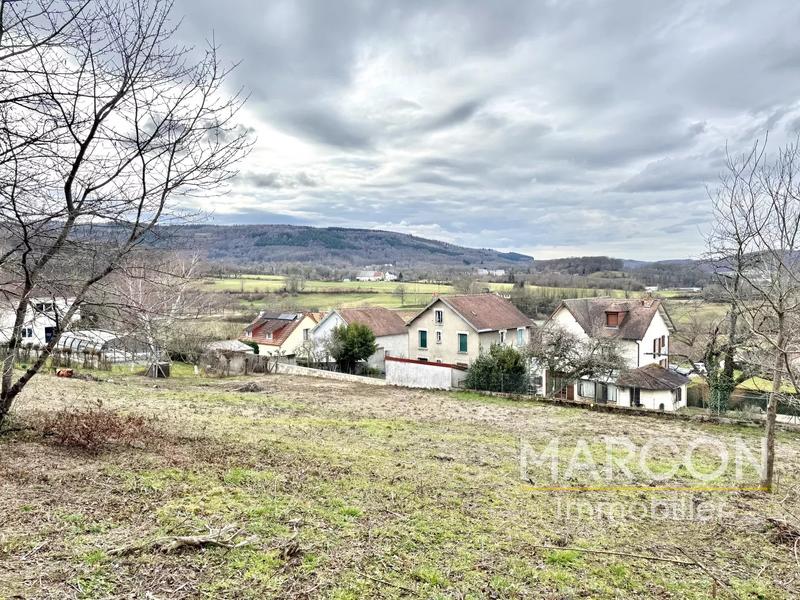 Terrain constructible - 1 516 m²
