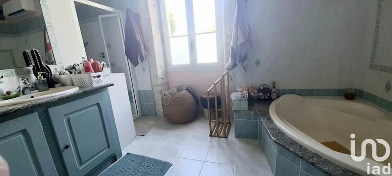 Maison - 310 m² - 12 pièces