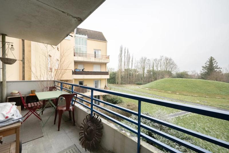 Appartement - 90 m² - 4 pièces