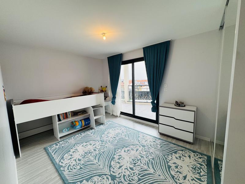 Maison - 190 m² - 7 pièces