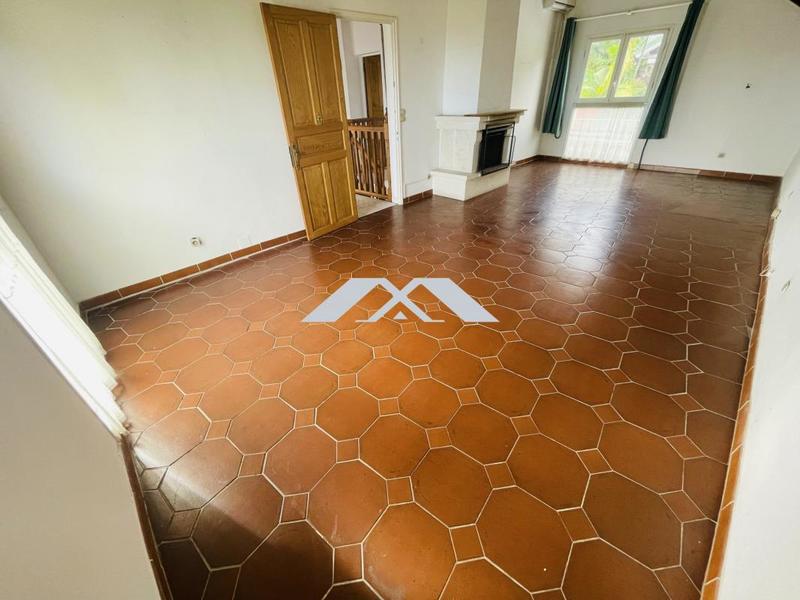 Villa - 254 m² - 7 pièces