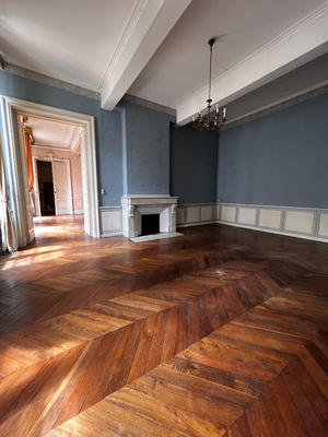 Immeuble - 750 m² - 16 pièces