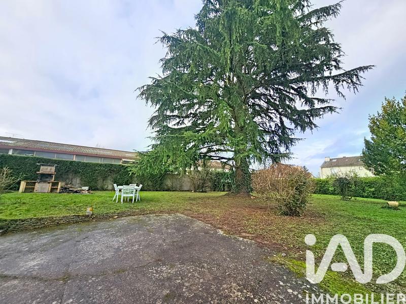 Maison - 188 m² - 9 pièces