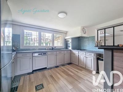 Maison - 194 m² - 9 pièces