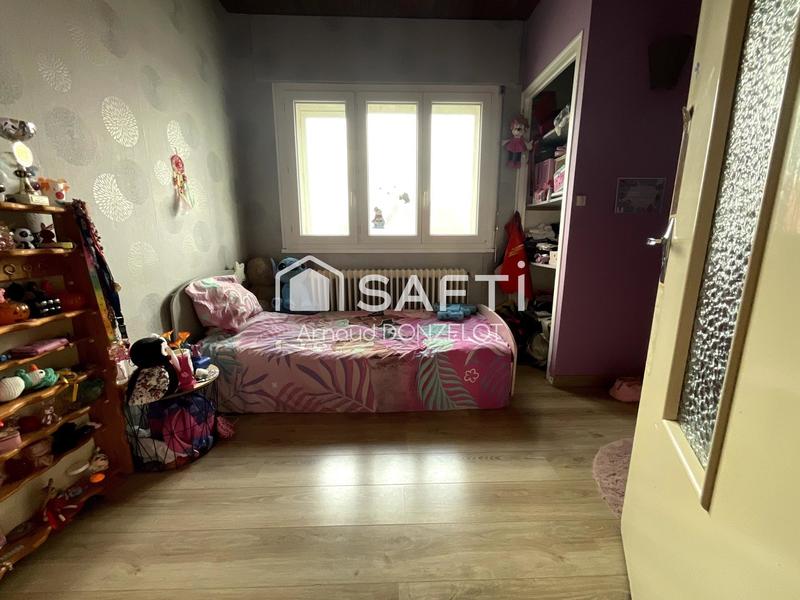 Maison - 166 m² - 7 pièces