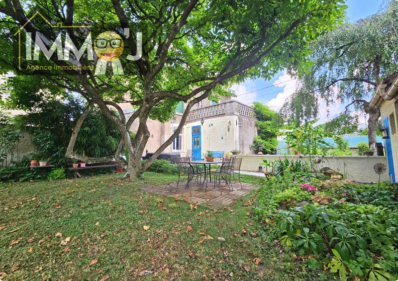 Maison - 187 m² - 7 pièces