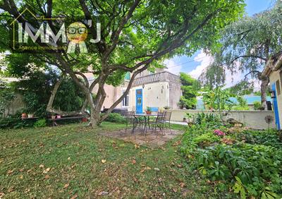 Maison - 187 m² - 7 pièces