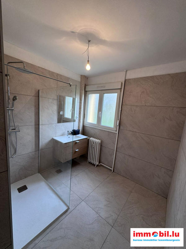 Appartement - 96 m² - 5 pièces