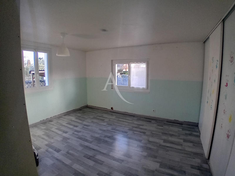 Maison - 177 m² - 6 pièces