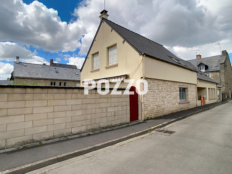 Maison - 185 m² - 10 pièces