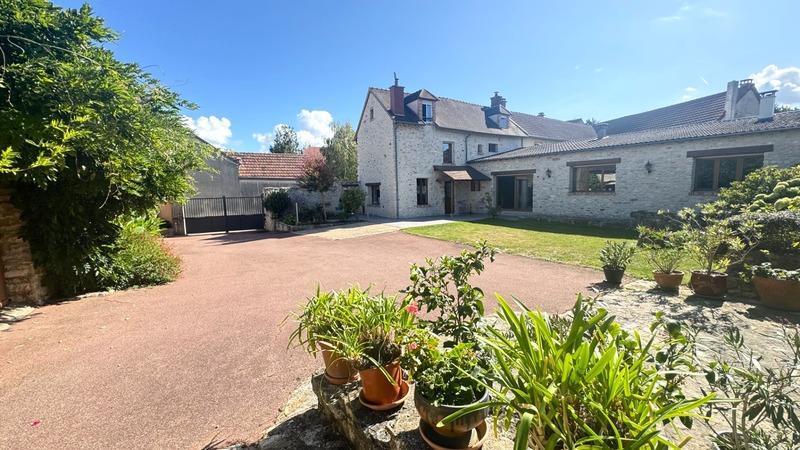 Propriété - 230 m² - 7 pièces