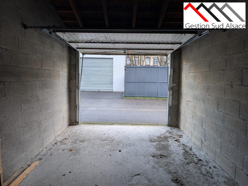 Parking / Garage - 8 m²