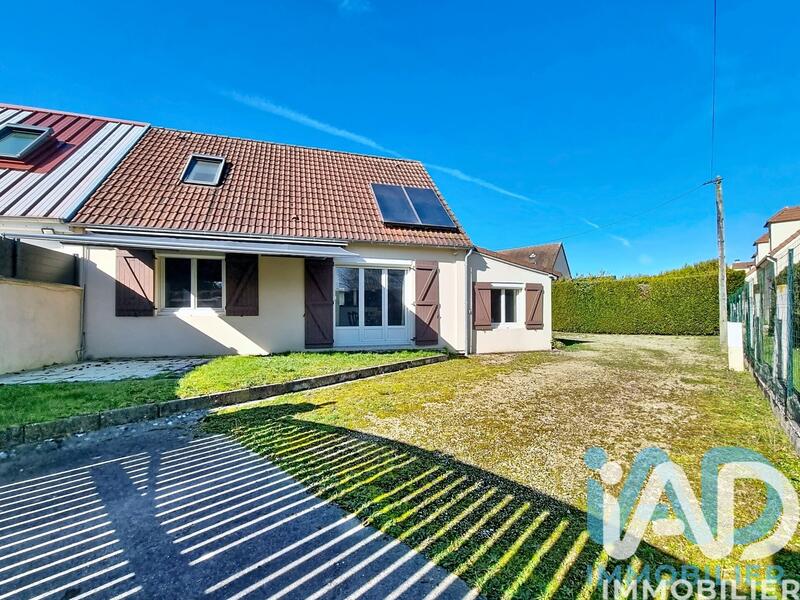 Maison - 95 m² - 5 pièces