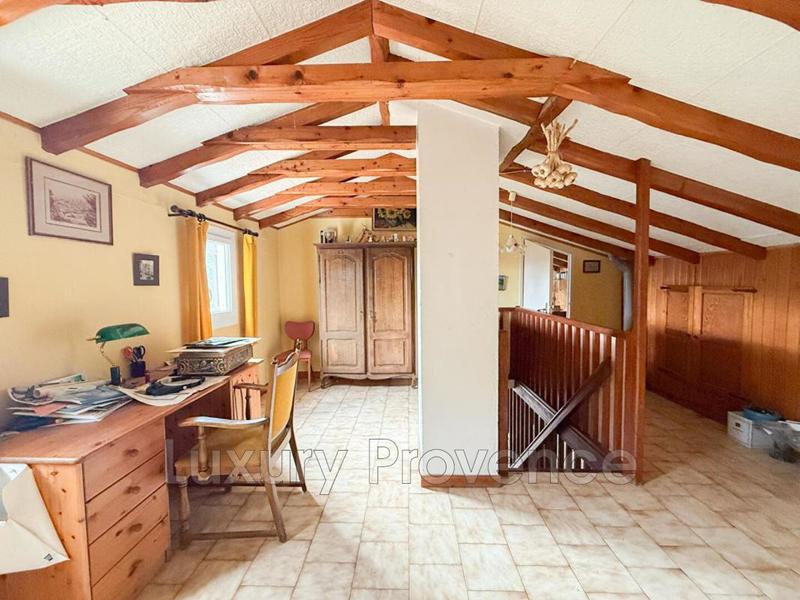 Propriété - 124 m² - 4 pièces