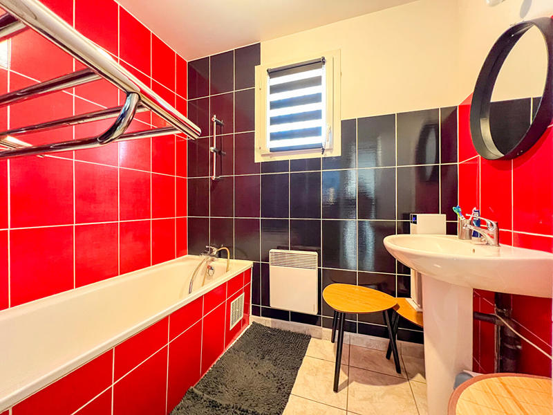 Maison - 90 m² - 5 pièces