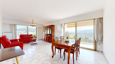 Appartement - 120 m² - 5 pièces